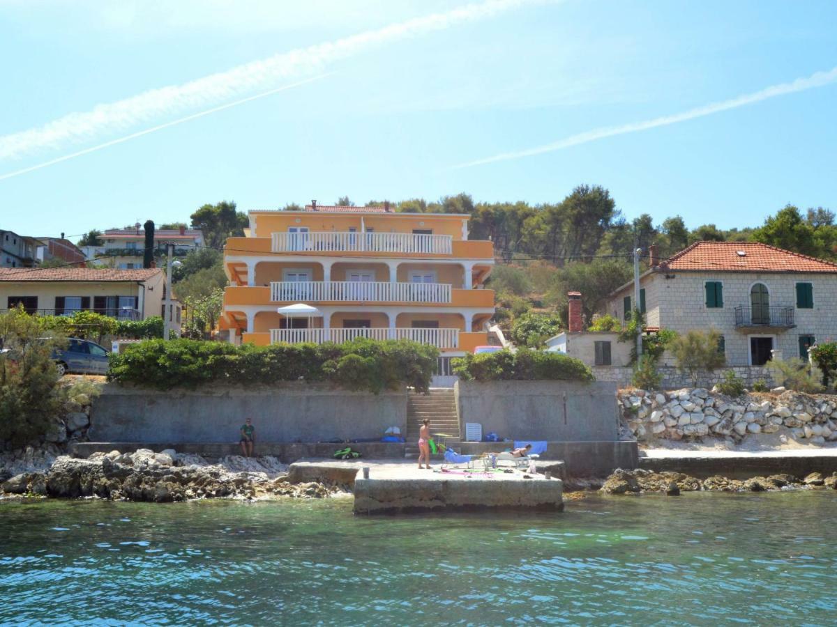 Apartment Mornar-3 By Interhome Trogir Exterior foto